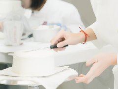 學做蛋糕好找工作嗎?蛋糕師發展前景如何?